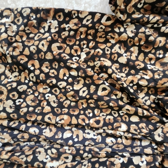 BNWT Vero Moda Boutique Sz M Animal Print Wrap Long Sleeve Maxi Dress - Picture 9 of 12